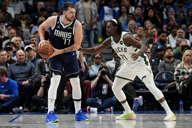 王哲林41+9上海胜天津 程帅澎18分浙江胜宁波