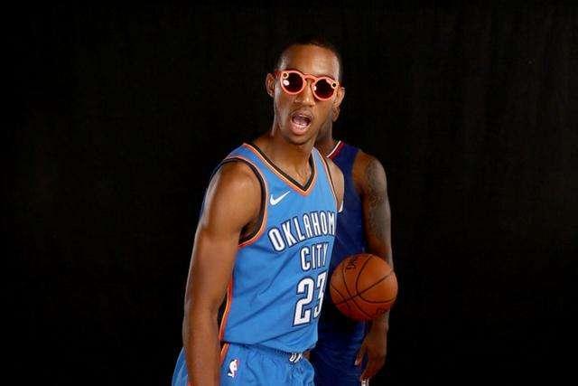 面对黑粉与流量 潘展乐的困惑与清醒